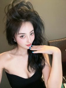 约炮找小姐做爱楼凤按摩性爱陪玩莞式服务可上门